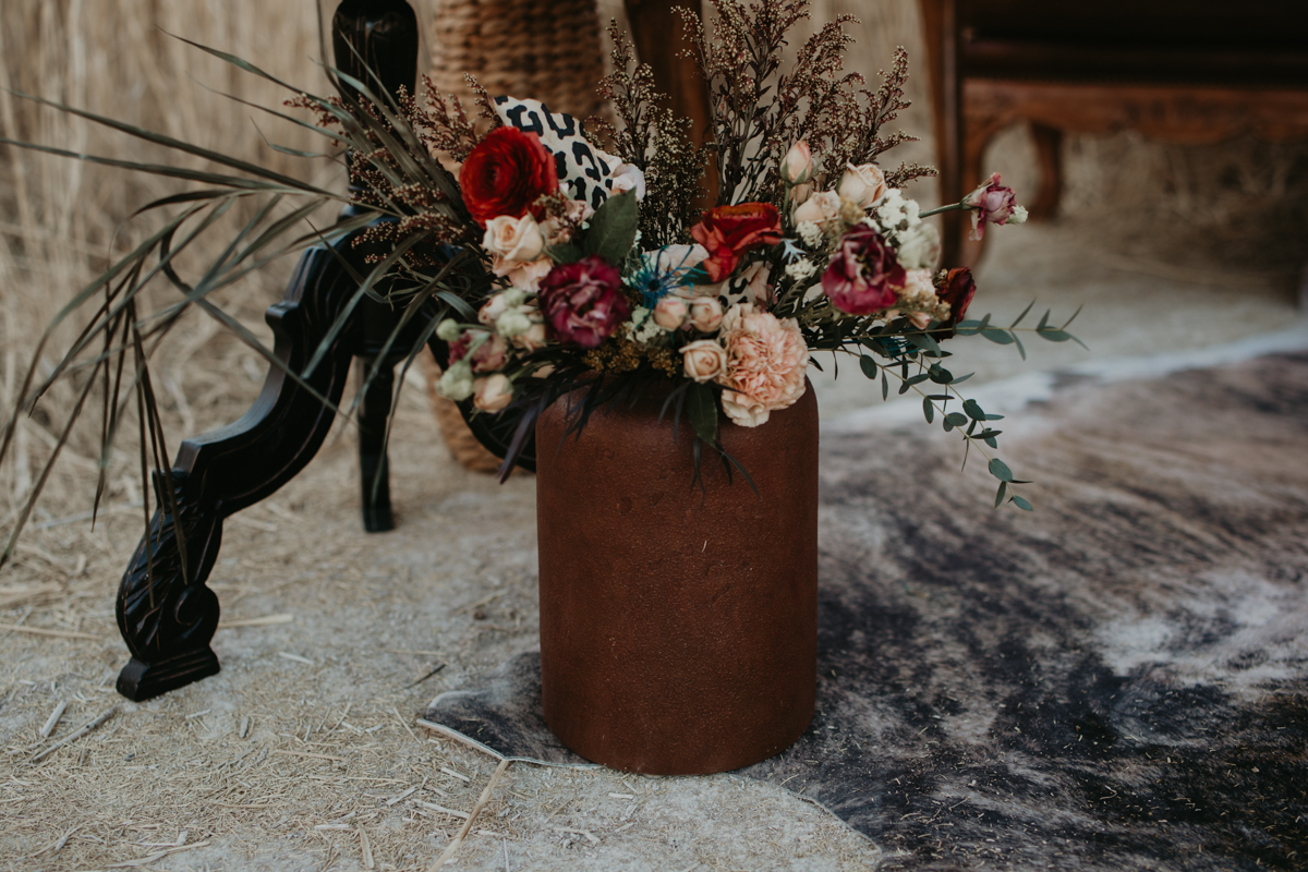 gothic wedding ideas Archives - Playing With Flowers